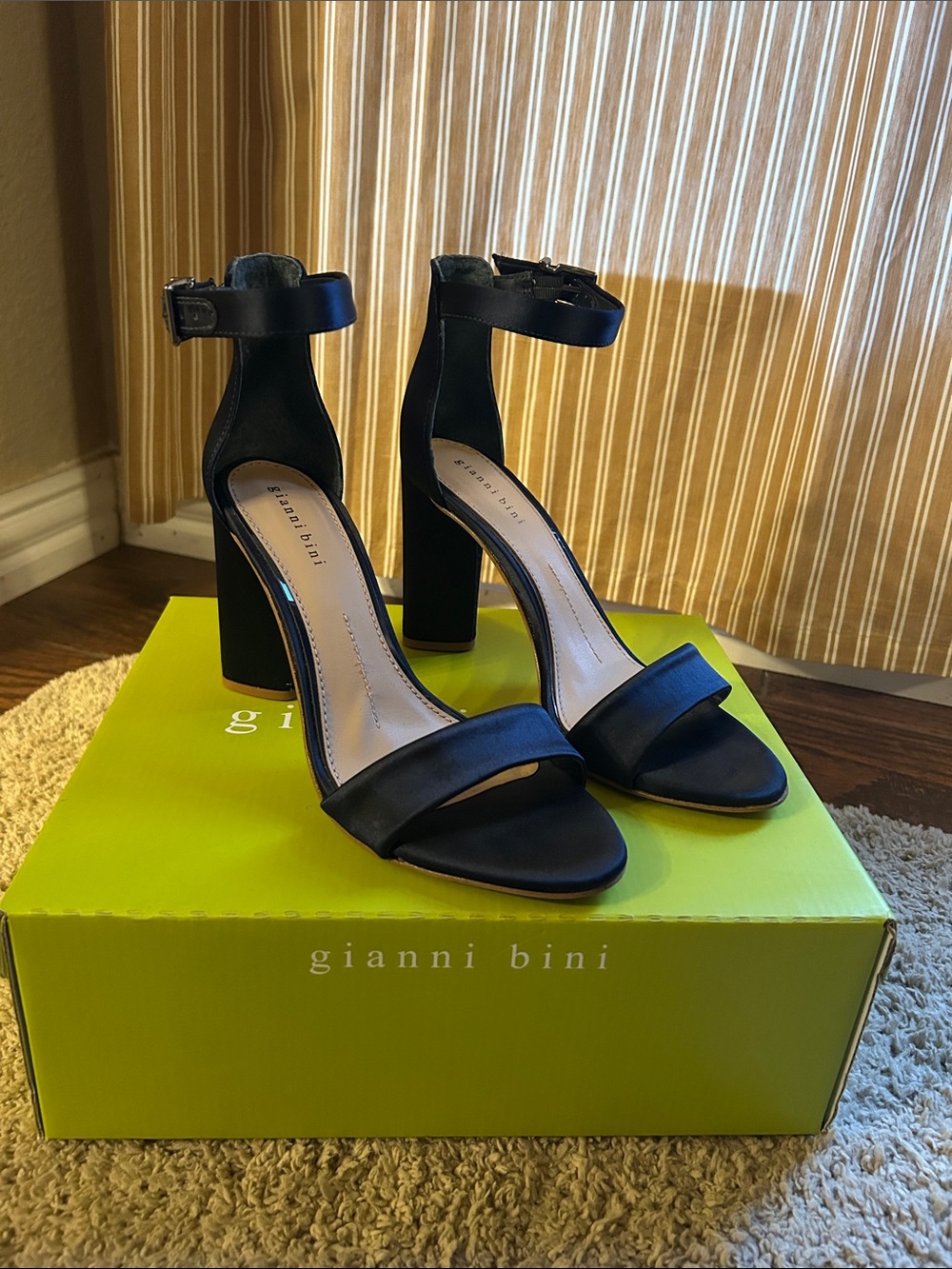 Navy Gianni bini Joenah1 silk heels in box 7.5